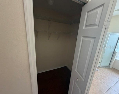6213 Ashfield Place - Photo Thumbnail 6