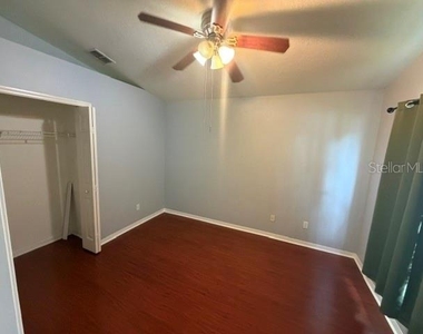 6213 Ashfield Place - Photo Thumbnail 8