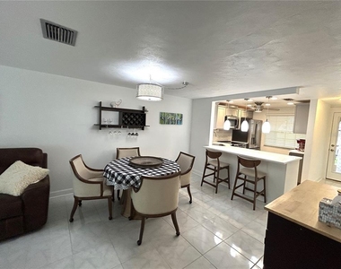4211 Stratford Drive - Photo Thumbnail 8