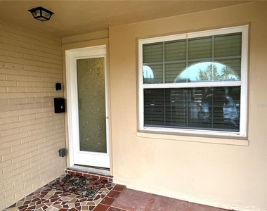 4211 Stratford Drive - Photo Thumbnail 2