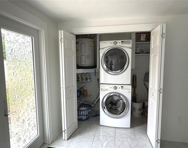 4211 Stratford Drive - Photo Thumbnail 17