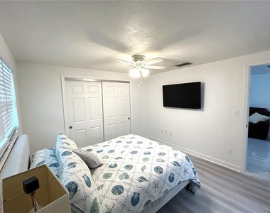 4211 Stratford Drive - Photo Thumbnail 12