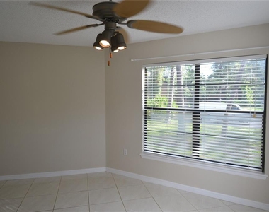 605 Lennox Road W - Photo Thumbnail 3