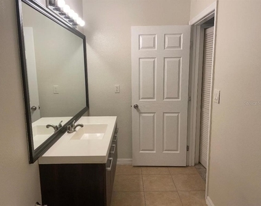 5602 Pinnacle Heights Circle - Photo Thumbnail 13