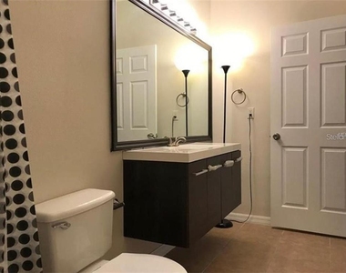 5602 Pinnacle Heights Circle - Photo Thumbnail 9