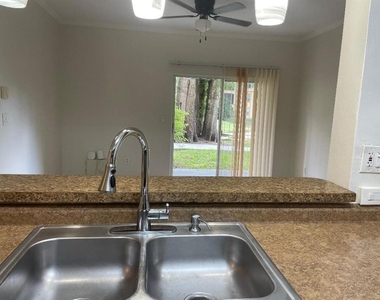5602 Pinnacle Heights Circle - Photo Thumbnail 5