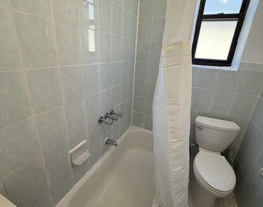 2080 West Street - Photo Thumbnail 8