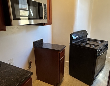 2080 West Street - Photo Thumbnail 11