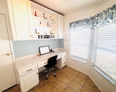 7071 Spanish Moss Lane - Photo Thumbnail 4