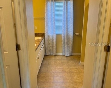 6740 Moonglow Drive - Photo Thumbnail 9