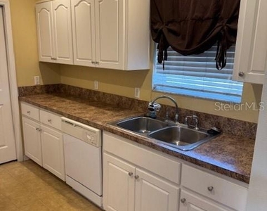 6740 Moonglow Drive - Photo Thumbnail 7