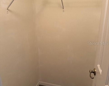 6740 Moonglow Drive - Photo Thumbnail 11