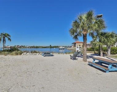 929 Symphony Isles Boulevard - Photo Thumbnail 56