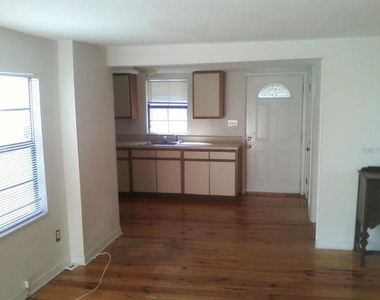 7205 S Manhattan Avenue - Photo Thumbnail 1