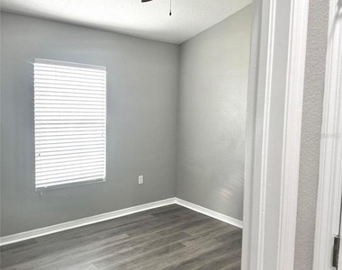 8427 Blue Rock Drive - Photo Thumbnail 20