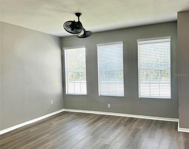 8427 Blue Rock Drive - Photo Thumbnail 8