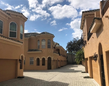 2902 Hansen Manor Lane - Photo Thumbnail 3
