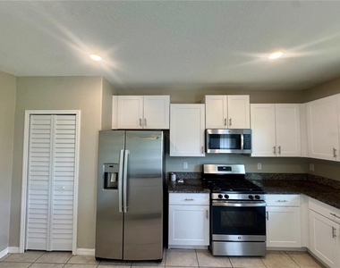 5415 Amaryllis Garden Street - Photo Thumbnail 2