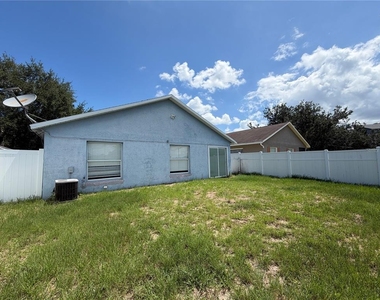 2427 Camden Oaks Place - Photo Thumbnail 17