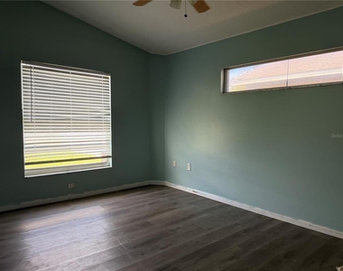 2427 Camden Oaks Place - Photo Thumbnail 3