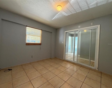2427 Camden Oaks Place - Photo Thumbnail 16