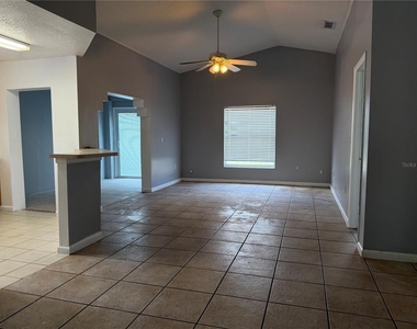 2427 Camden Oaks Place - Photo Thumbnail 9
