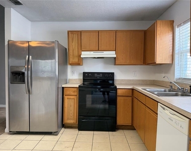 2427 Camden Oaks Place - Photo Thumbnail 7