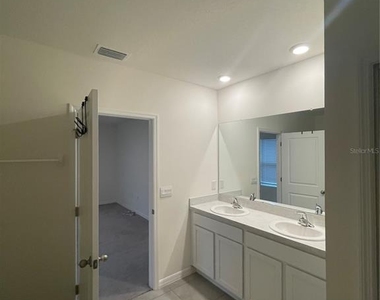 33952 Jasper Stone Drive - Photo Thumbnail 5