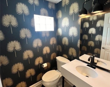 1117 S Pinellas Bayway S - Photo Thumbnail 5