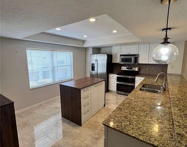 1117 S Pinellas Bayway S - Photo Thumbnail 3