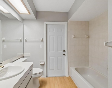 11349 Sand Hill Avenue - Photo Thumbnail 17