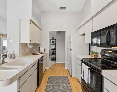 11349 Sand Hill Avenue - Photo Thumbnail 7