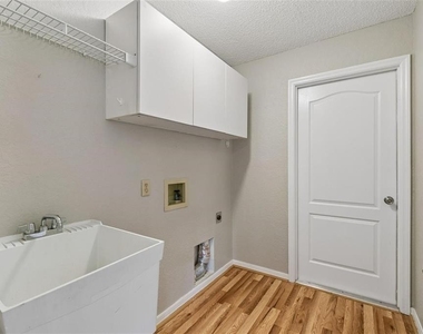 11349 Sand Hill Avenue - Photo Thumbnail 19