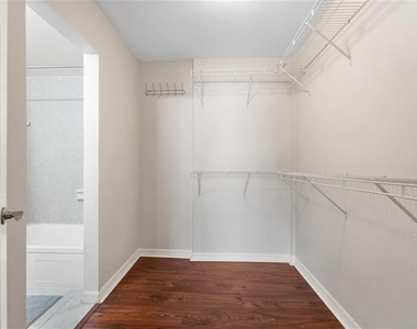 406 S Cedar Avenue - Photo Thumbnail 14
