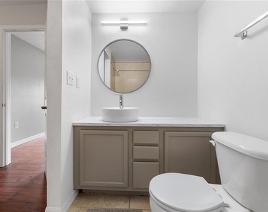 406 S Cedar Avenue - Photo Thumbnail 15