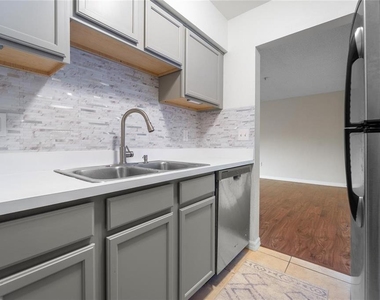406 S Cedar Avenue - Photo Thumbnail 8