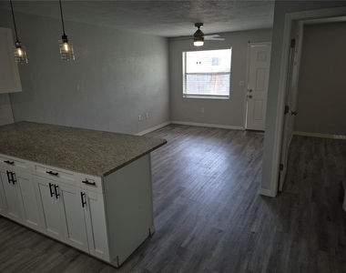 321 Jeru Boulevard - Photo Thumbnail 3