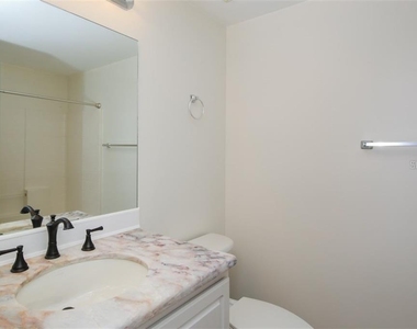 5655 Bentgrass Drive - Photo Thumbnail 14