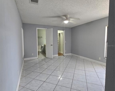 5401 Hopedale Drive - Photo Thumbnail 8