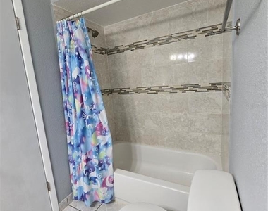 5401 Hopedale Drive - Photo Thumbnail 18