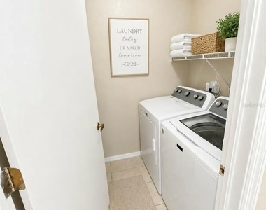 1203 Saxony Circle - Photo Thumbnail 9