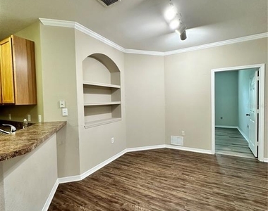 10023 Courtney Palms Boulevard - Photo Thumbnail 6