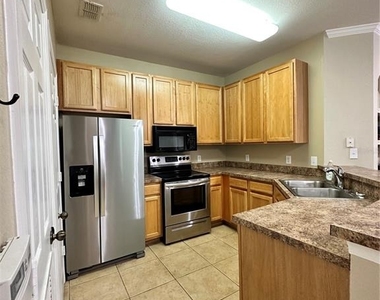 10023 Courtney Palms Boulevard - Photo Thumbnail 13