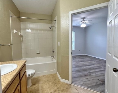 10023 Courtney Palms Boulevard - Photo Thumbnail 10