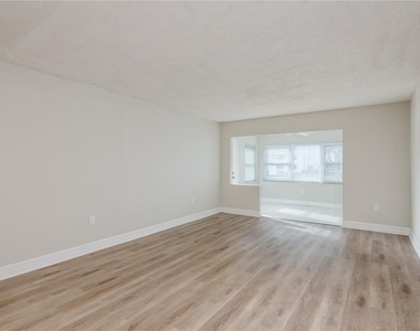 8 Glencoe Place - Photo Thumbnail 6