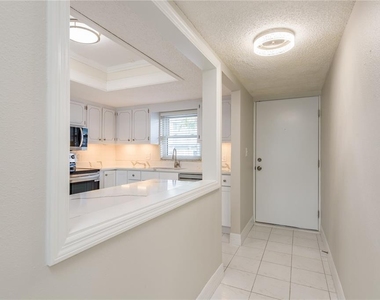 8 Glencoe Place - Photo Thumbnail 4