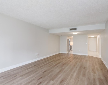 8 Glencoe Place - Photo Thumbnail 8