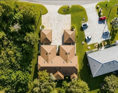 1203 Saxony Circle - Photo Thumbnail 14