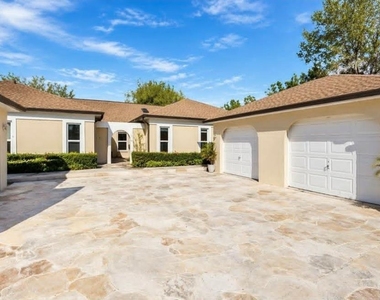 1203 Saxony Circle - Photo Thumbnail 12