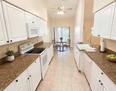 1203 Saxony Circle - Photo Thumbnail 2